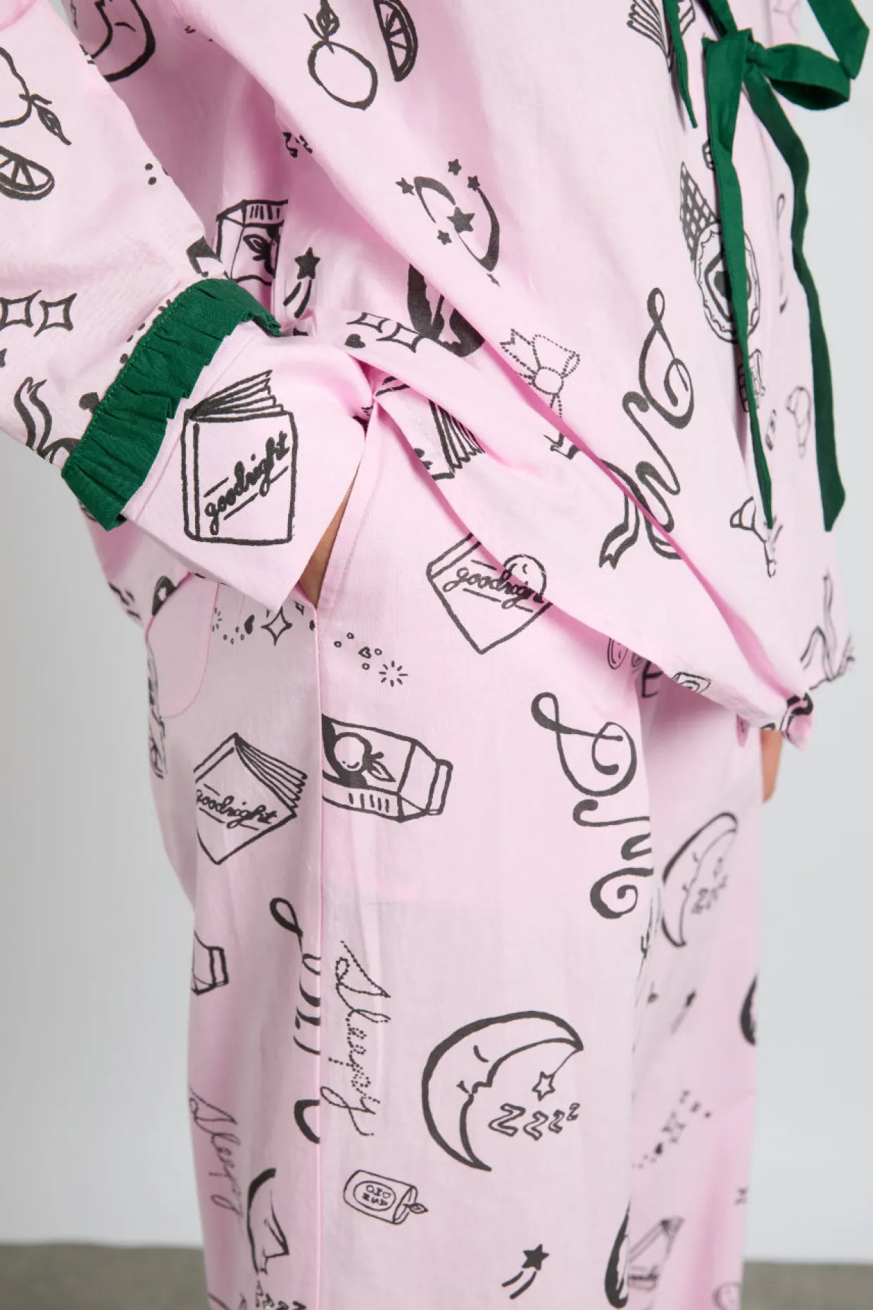 antonella pj set - pink sleep symbols