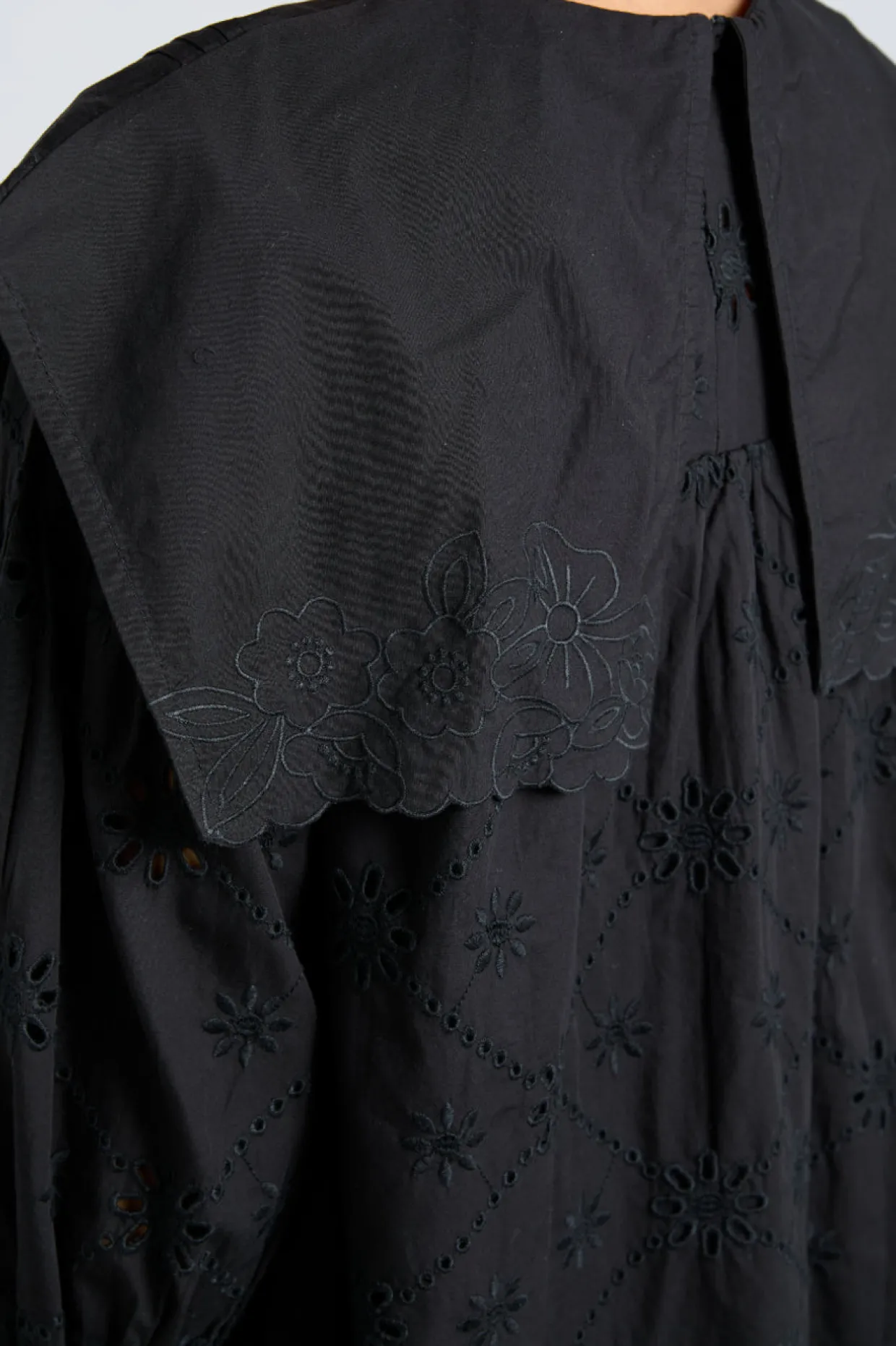 clementine embroidered collared mini dress - black