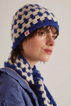 crochet stripe hat - blue