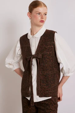 dilly denim gilet - dark leopard