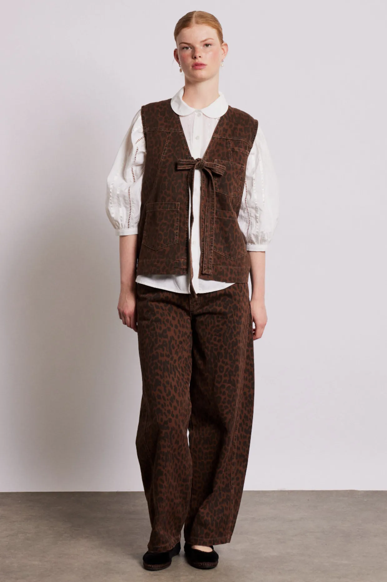 dilly denim gilet - dark leopard
