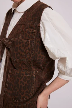 dilly denim gilet - dark leopard