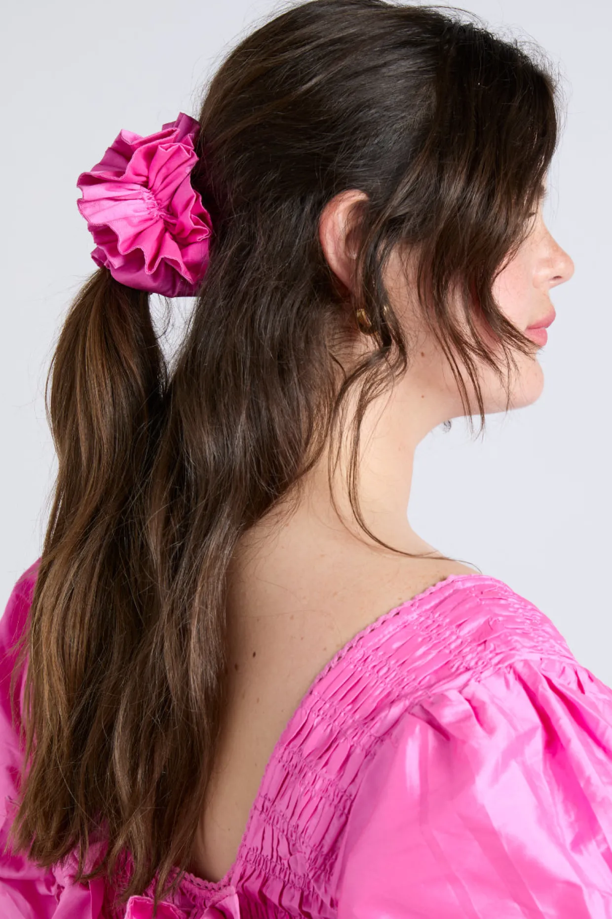 garter scrunchie in pink taffeta