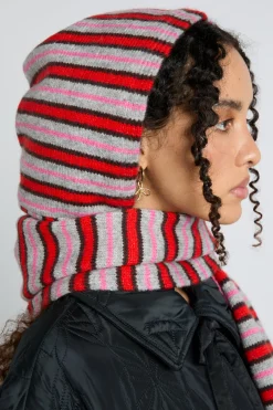 hooded scarf in stripe