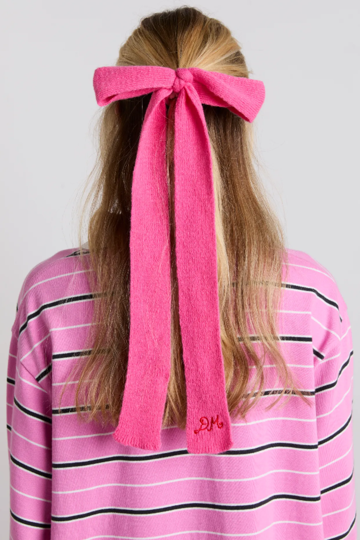knitted hair bow in pink