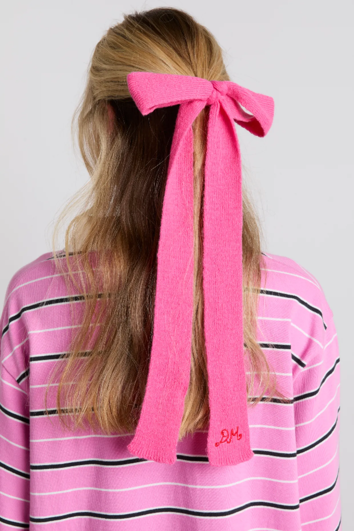 knitted hair bow in pink