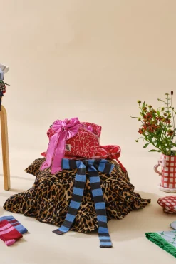 make up bag - bow print