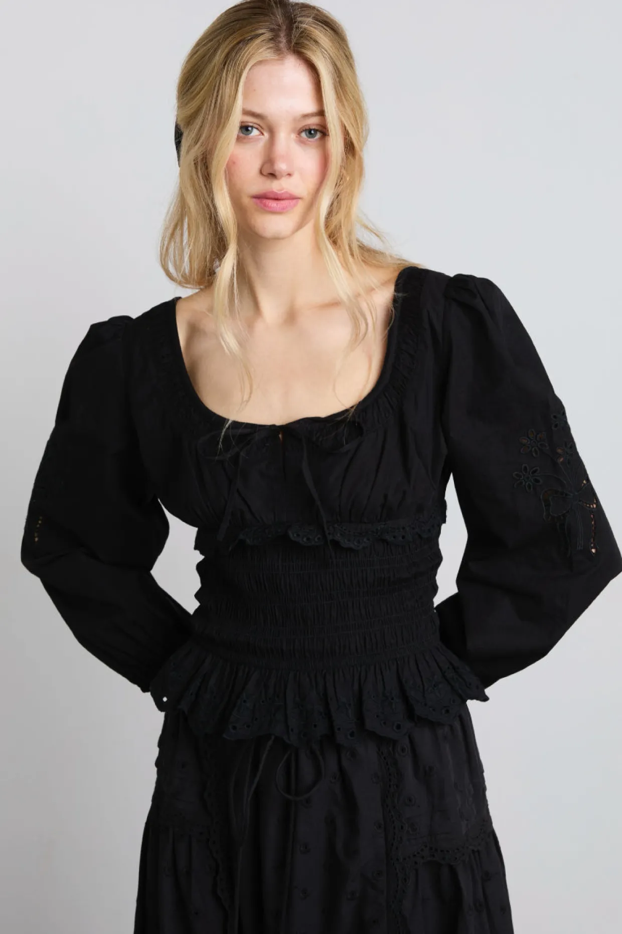 nola embroidered blouse - black