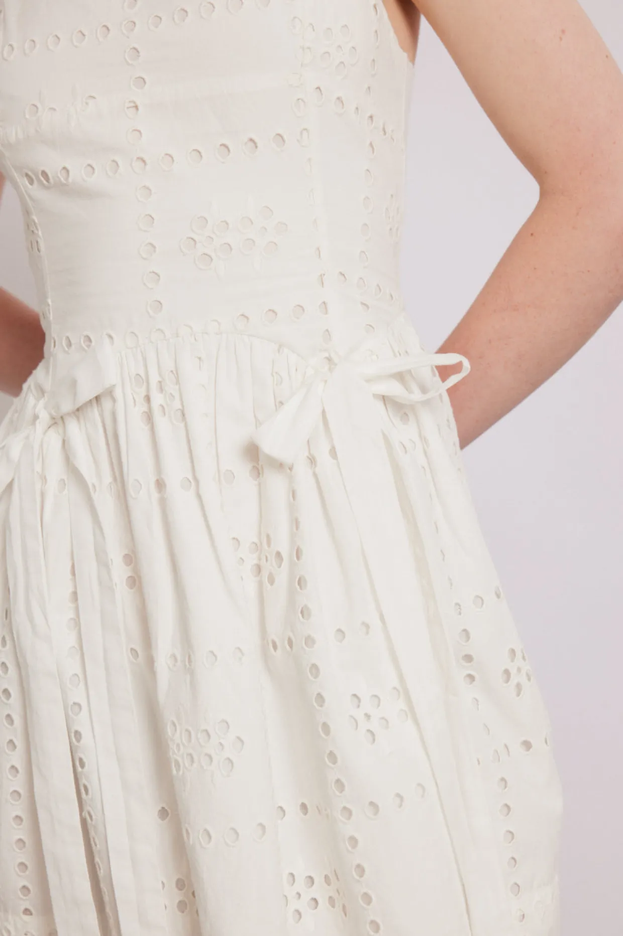penelope mini - white broderie