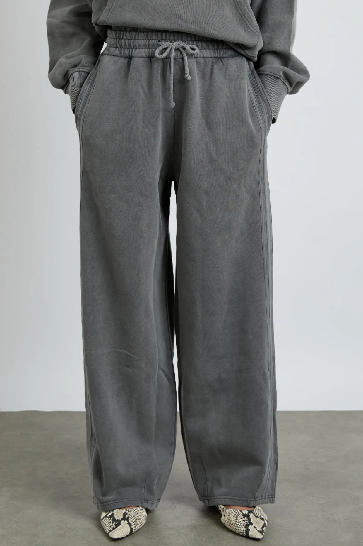 rafe jogger - grey wash