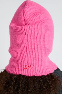 scalloped edge hood in pink