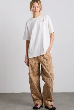 shrimp roll with chips boyfriend tee - white