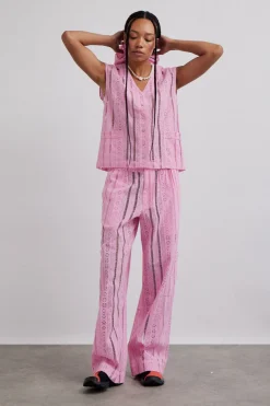 vacation pants - pink broderie
