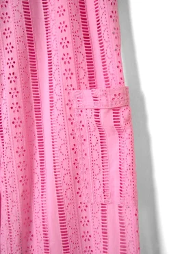 vacation pants - pink broderie