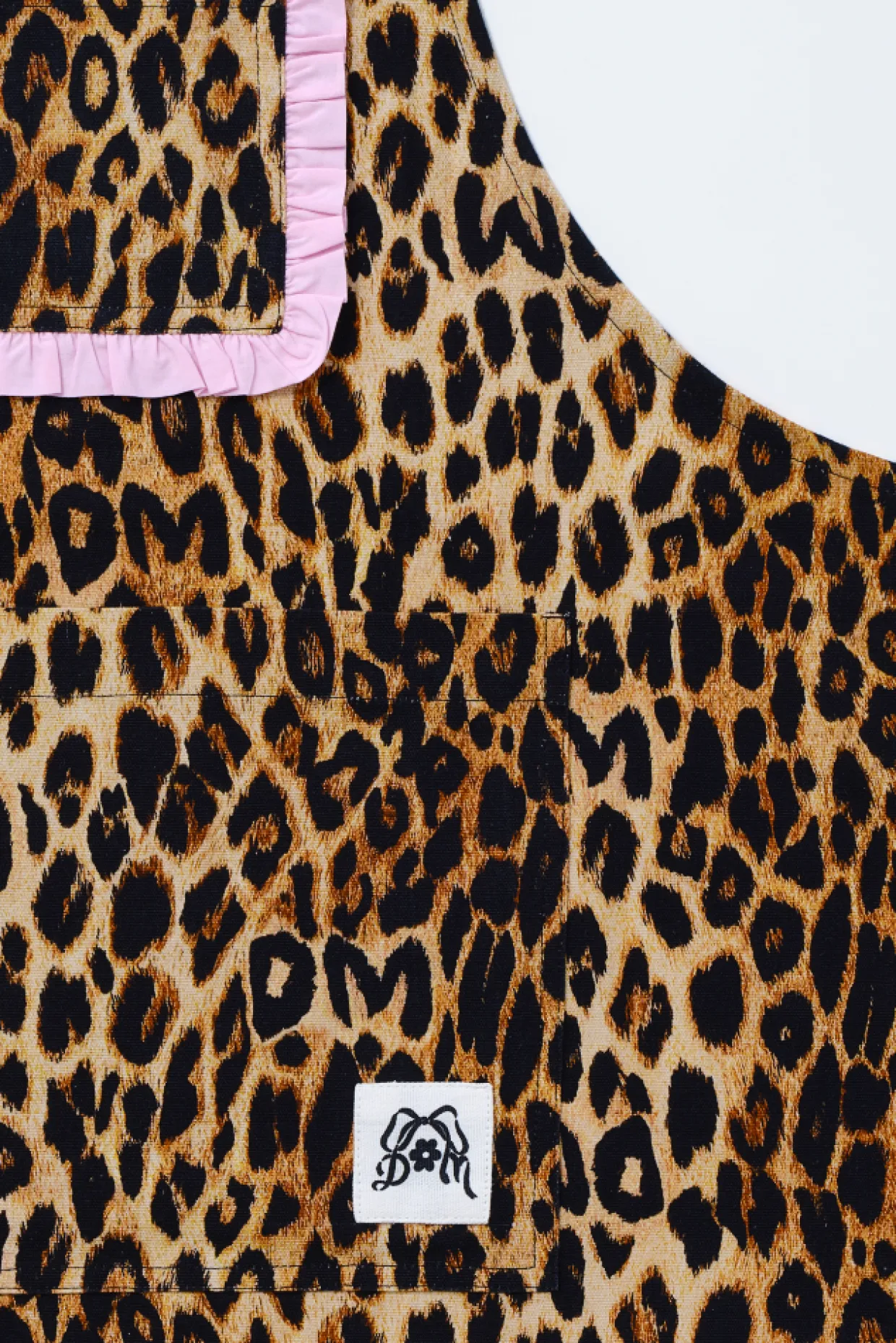 valerie apron - leopard pink ruffle