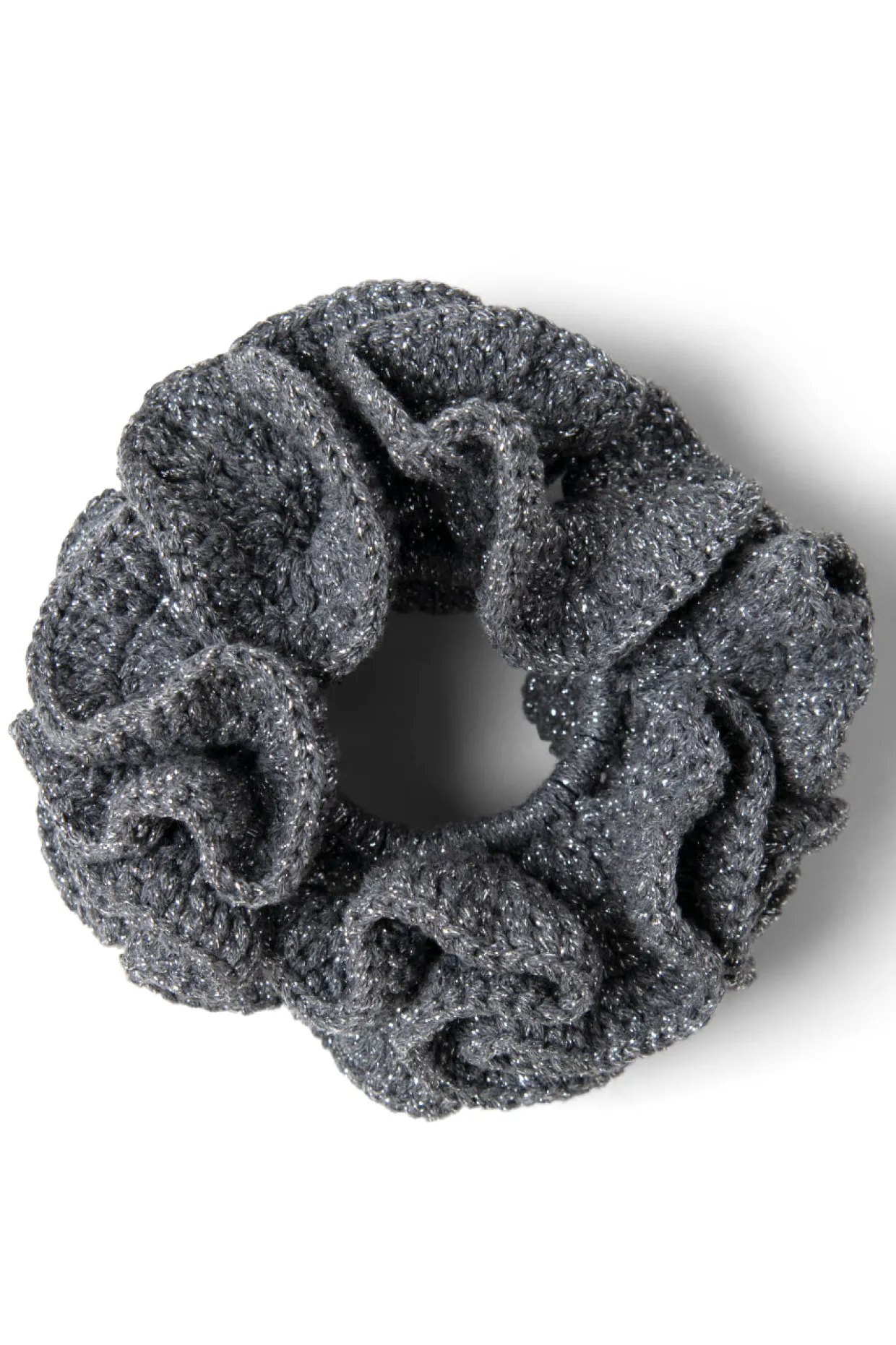 wiggle crochet scrunchie in silver metallic knit